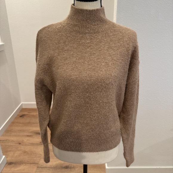 H&M Cozy Tan Turtleneck Sweater - Picture 9 of 9